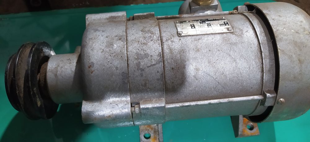 Двигун швейної машини