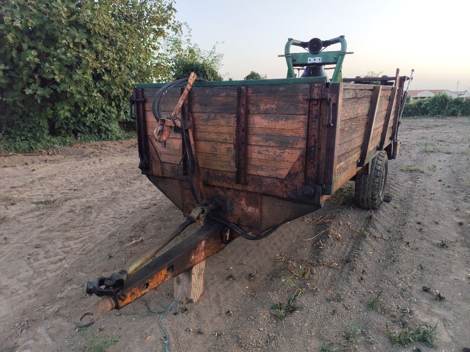 Reboque espalhador de estrume Galucho