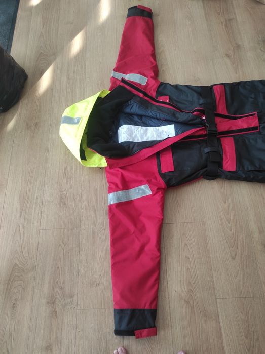 Kombinezon wypornościowy