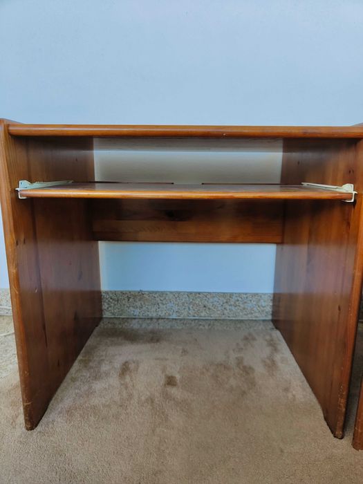 Secretária de escritório usada