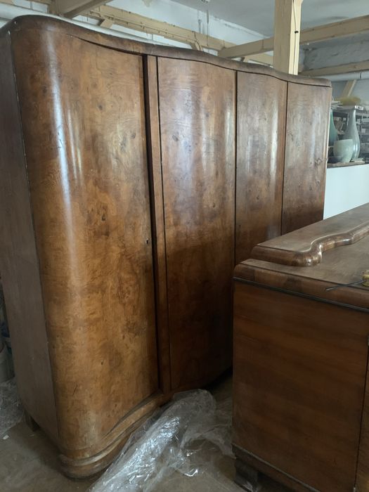 Szafa Art Deco do renowacji