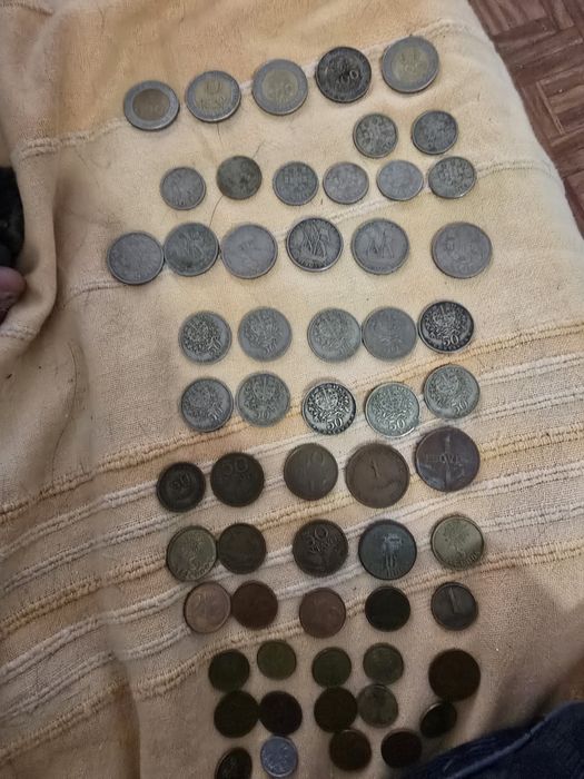 Moedas e notas antigas