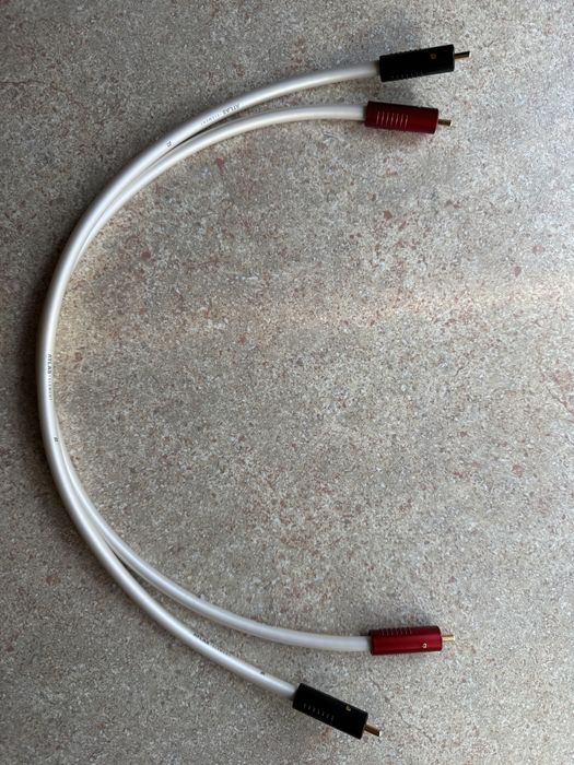 Kable Atlas Element Achromatic 0,5 m interkonekt RCA