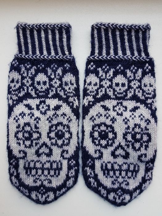Варежки с черепами, hand made, пряжа Lana Cashemere wool, новые