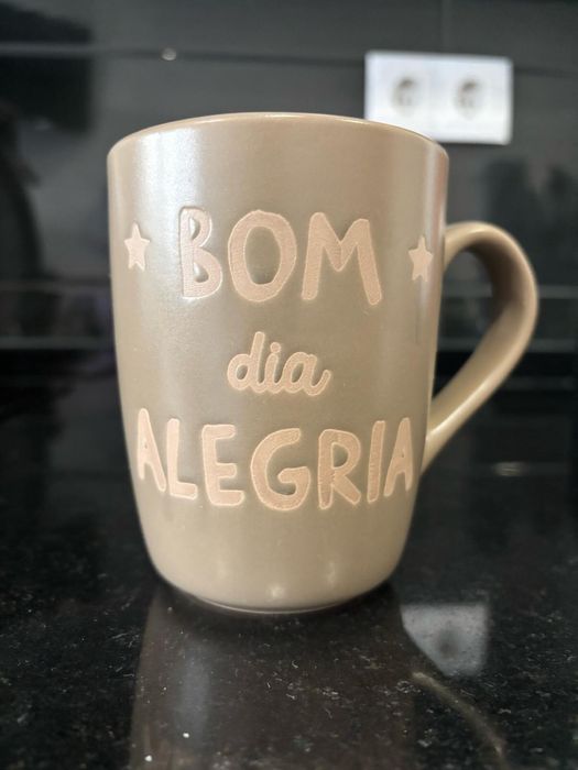 Three Mugs Kasa430892858748456961