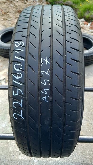 225/60/18 Yokohama BluEarth E51 100H