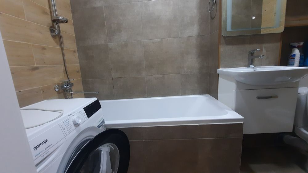 Продам 2 кв по Сертификату,VIP класса АО сталинка пр-ктСвободы 55000$