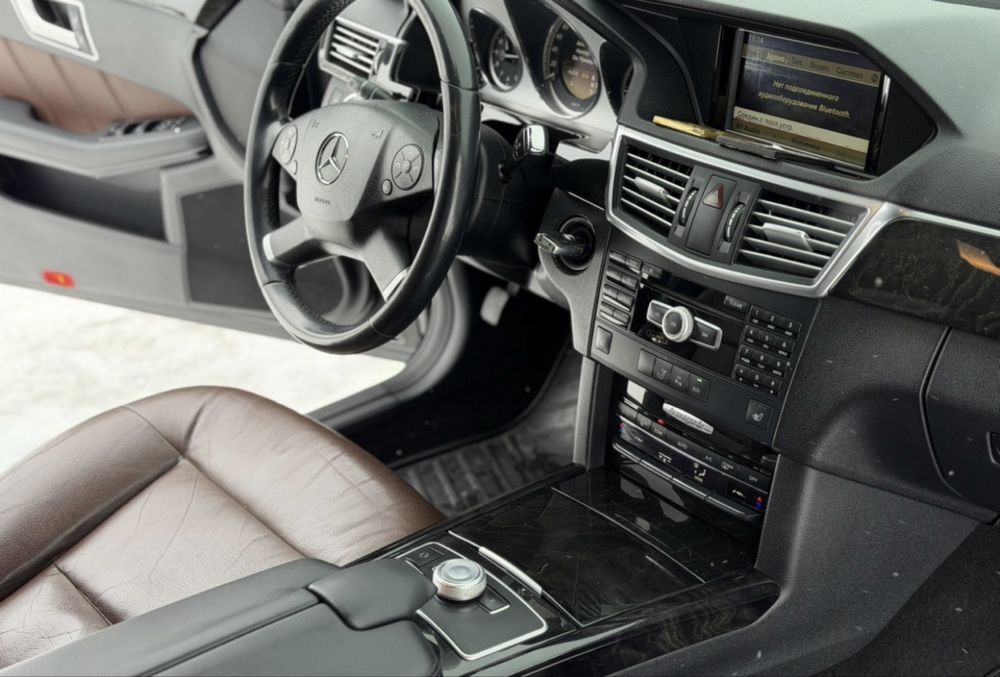 MERCEDES 212 дизель 2.2автомат 2012 рік