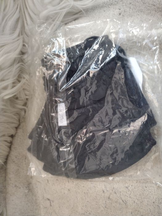 Nowe maseczki Van laack