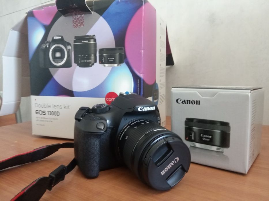 Câmara Fotográfica Canon 1300D + lentes 18-55 e 50mm + acessórios