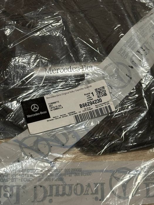НОВІ Оригінальні килимки Mercedes-Benz