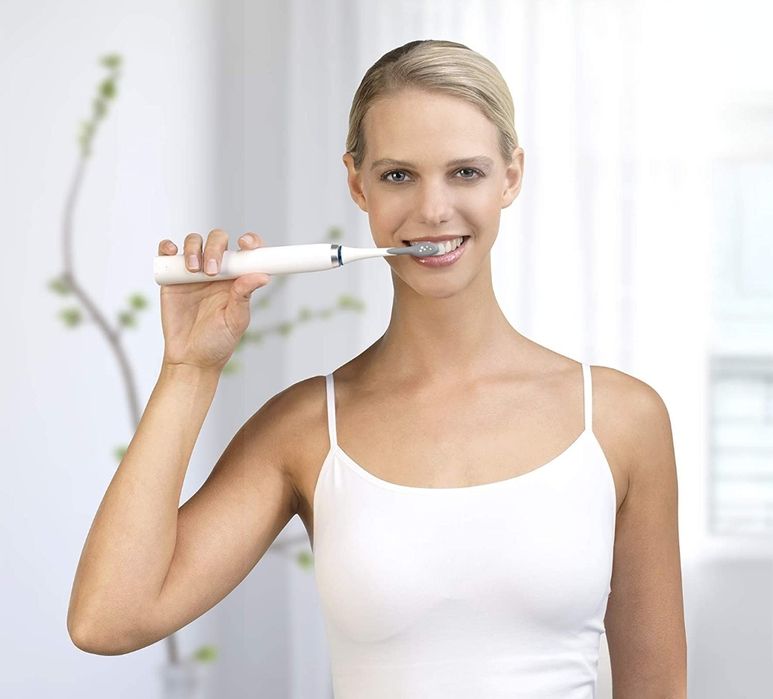 escova de dentes elétrica com tecnologia sónica