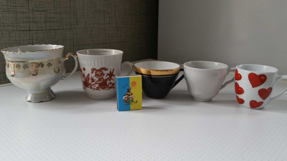 Чашки разные фарфор