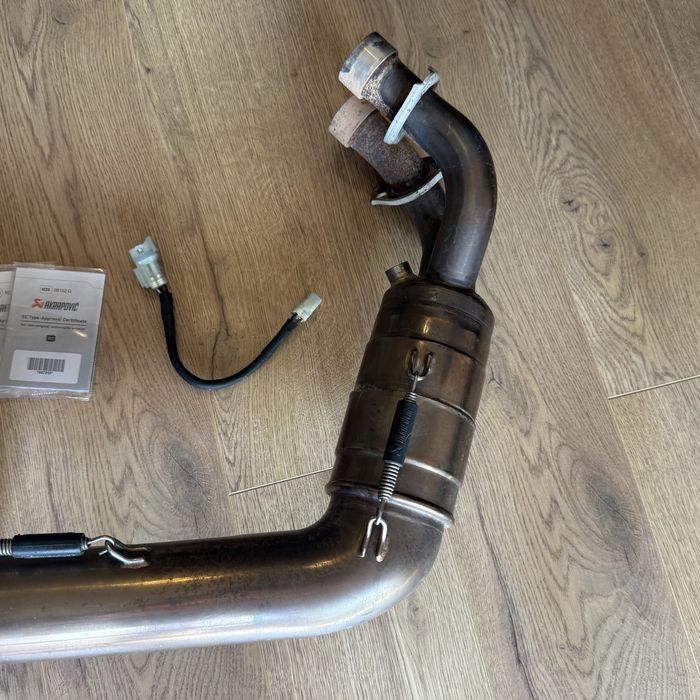 Escape Completo Akrapovic Titanium Carbono Tracer 7 MT07 XSR700 Euro5