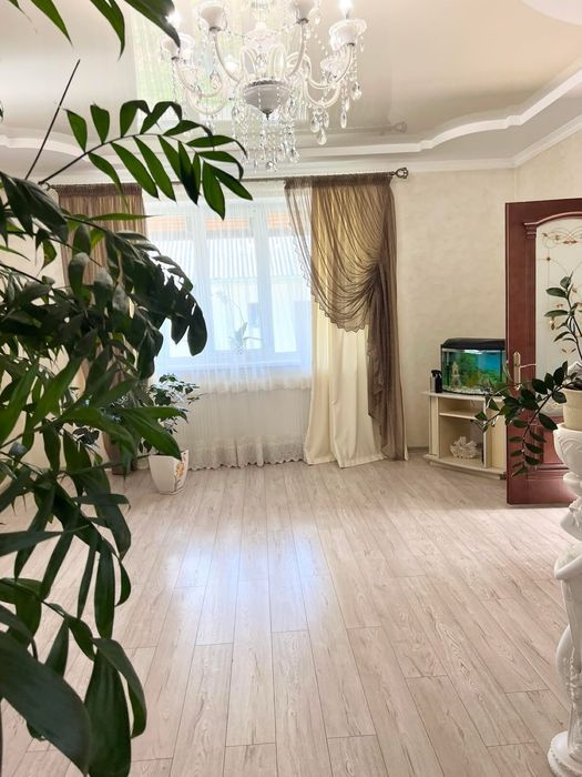 Продається будинок в Смиківцях