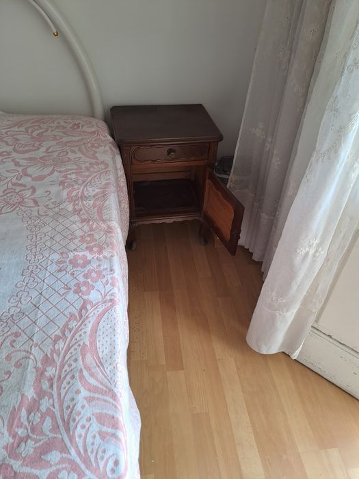 Mobília de quarto. Antiga. SEM CAMA