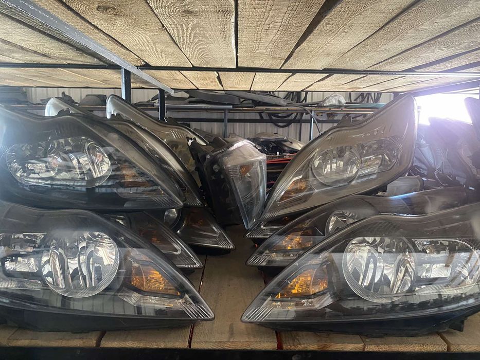 Фари передні Ford Focus 2