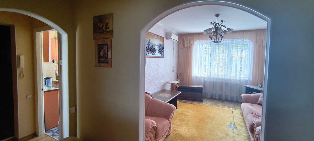 Продаж квартири з автономним опаленням в 12 мкрн