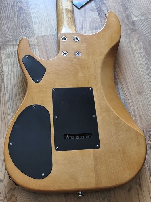 Gitara elektryczna Washburn N 1 ,Nuno Bettencourt, olcha