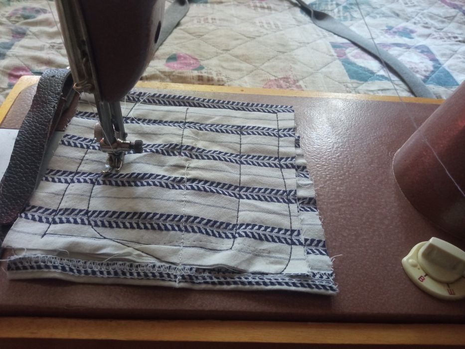 Продам нову швейну машинку