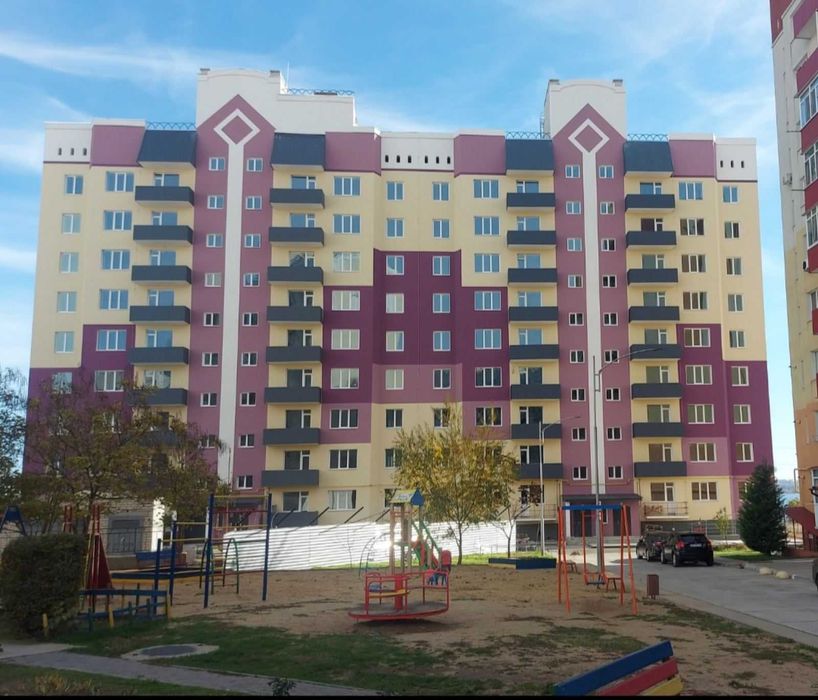 Продам  2 к/к з шикарним видом на річку, перша лінія