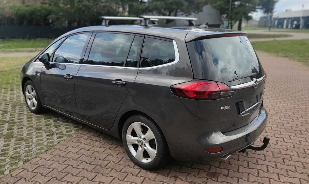 Opel Zafira Tourer 2012