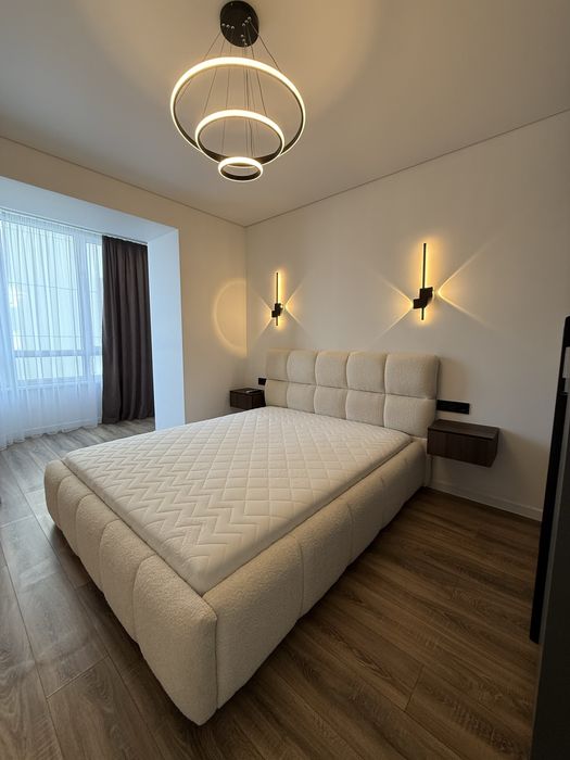 Здаю в оренду однокімнатну квартиру біля міського озера!