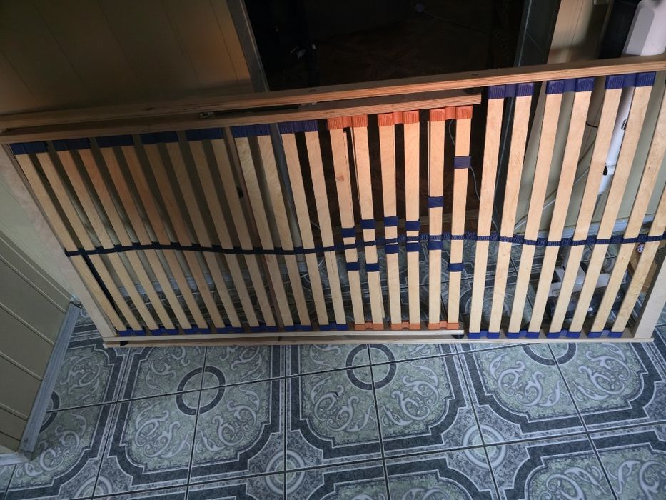 Stelaż łóżka 90x200 unoszący się