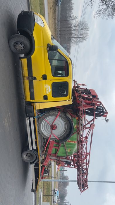 Auto laweta holowanie pomoc drogowa  s8 a2 a1