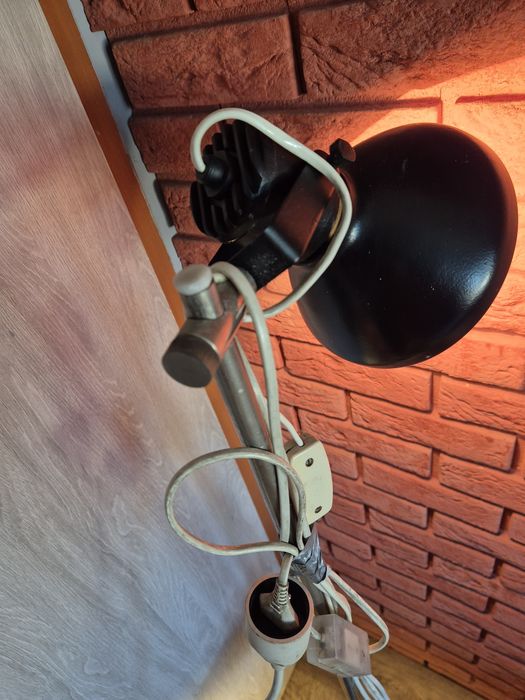 Zeliwna lampa podłogowa- Polam