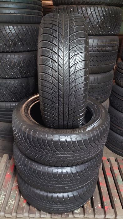 Зимние шины Bridgestone Blizzak LM001 RUNFLAT 225/55 r17 комплект