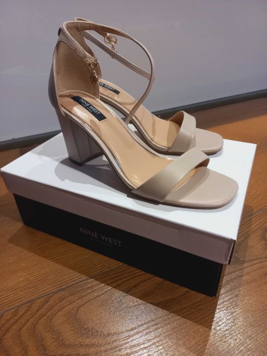 Nine West WFA2647-1 sandały na słupku rozm.38
