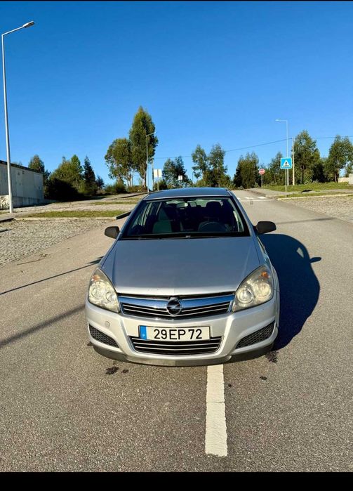 Carro a venda avariado