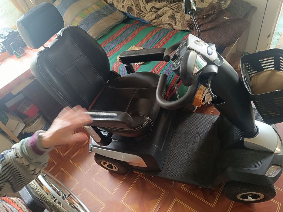 Wózek inwalidzki elektryczny