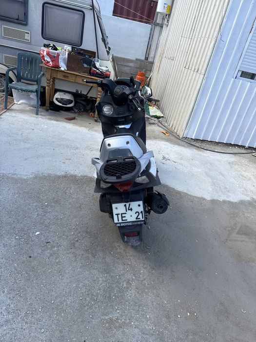 Moto 125 muito boa