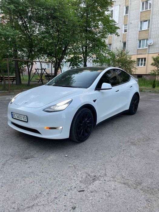 Tesla model Y 2022 Long Range 500 km
