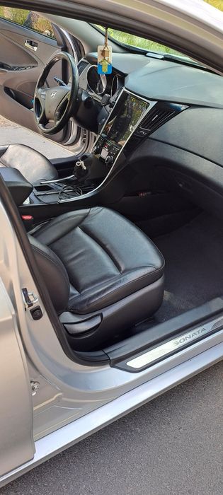 Hyundai Sonata 2012 VIN KMHEC41LBDA508764 фото оголошення 7 з 18