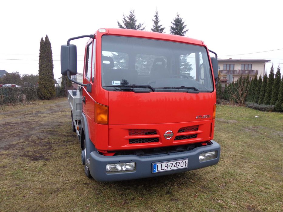 Nissan Atleon 3,0
