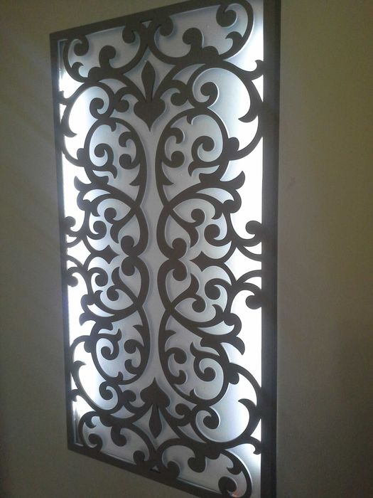 Lampa scienna panelowa