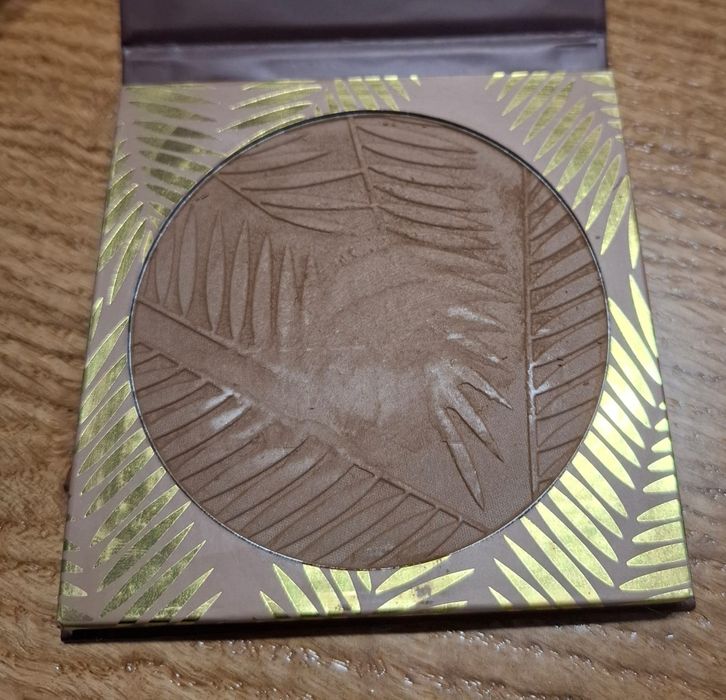 Wibo beach cruiser perfumowany bronzer twarzy ciała
