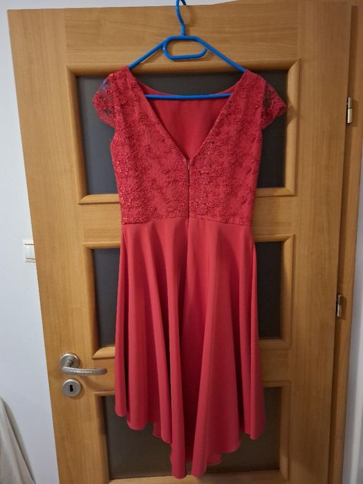 Sukienka bał osmoklasisty