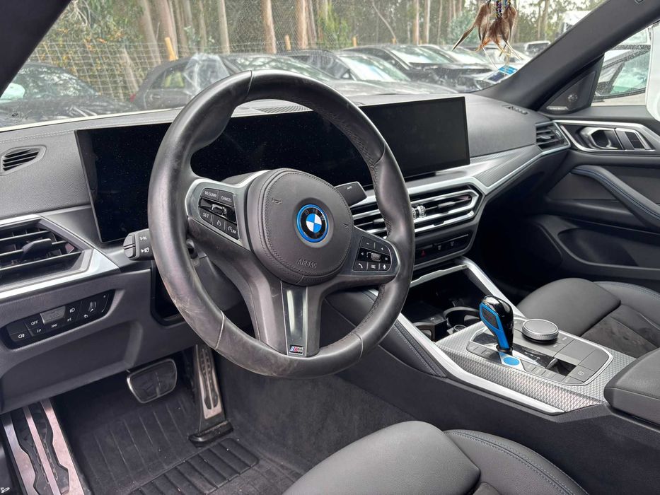 BMW i4  eDrive40