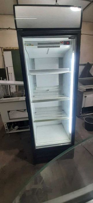 ВИТРИНЫ холодильные ШКАФЫ оборудование торгове обладнання