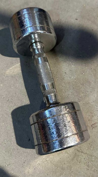 Używane hantle chromowane – wyprzedaż  1 x 5 kg