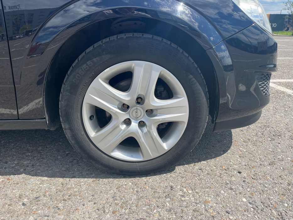 Авто Opel Astra H