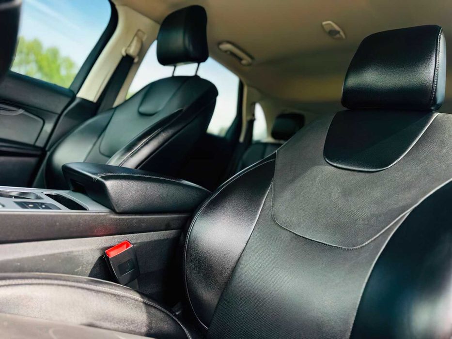 Ford Edge Titanium      2022
