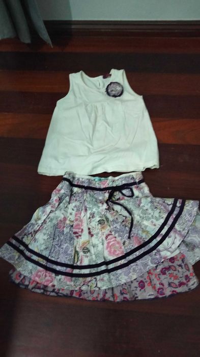 Conjunto saia e blusa ( 8 anos )