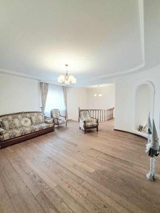 Продам неймовірний маєток наповнений домашнім теплом. Р-н Міськсаду.