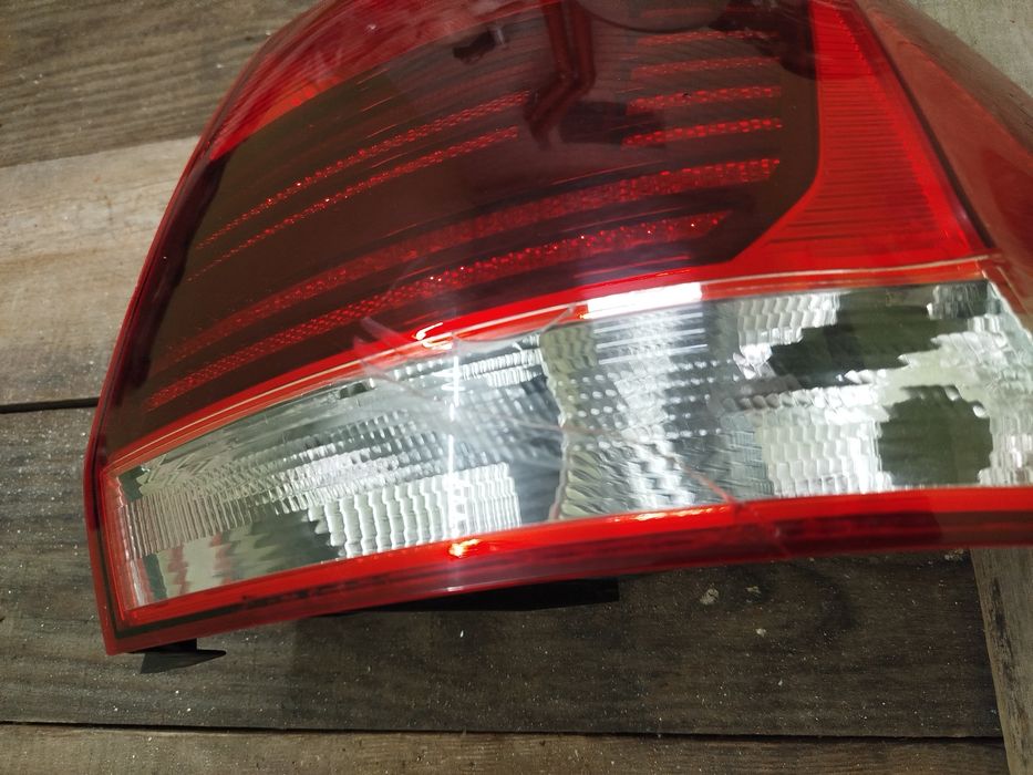 Задний правый фонарь Volkswagen Polo