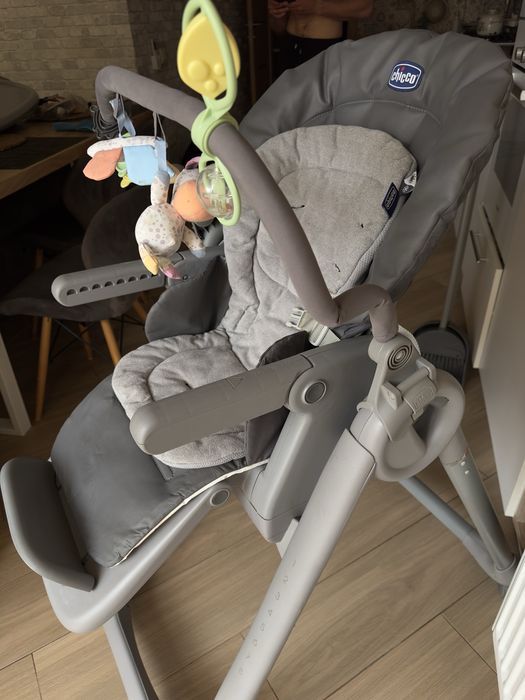 Продам стул для кормления Chicco 3 в 1